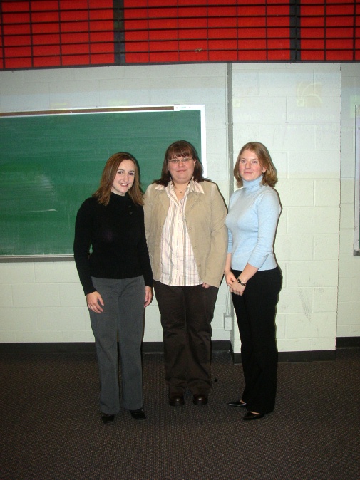 Lisa Herman Texido, Alicia Wyzykowski, and Amanda Leitten speak to Deb Silverman's Intro to PR class